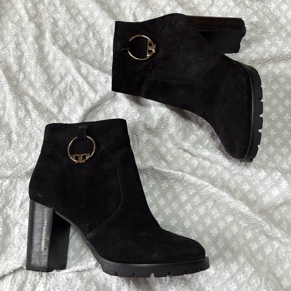 Tory Burch Sofia Lug Sole Black Suede Bootie size 8.5 - Picture 3 of 16
